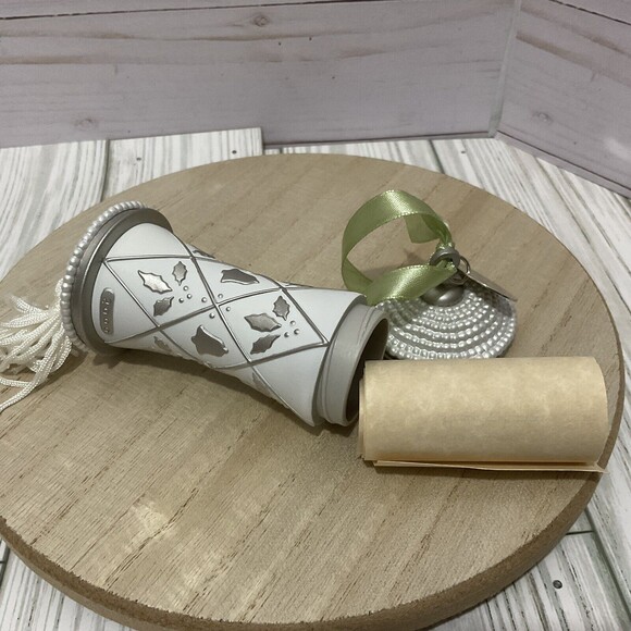 Hallmark 2000 Ornament Our First Christmas Together Time Capsule No Box - Picture 4 of 4